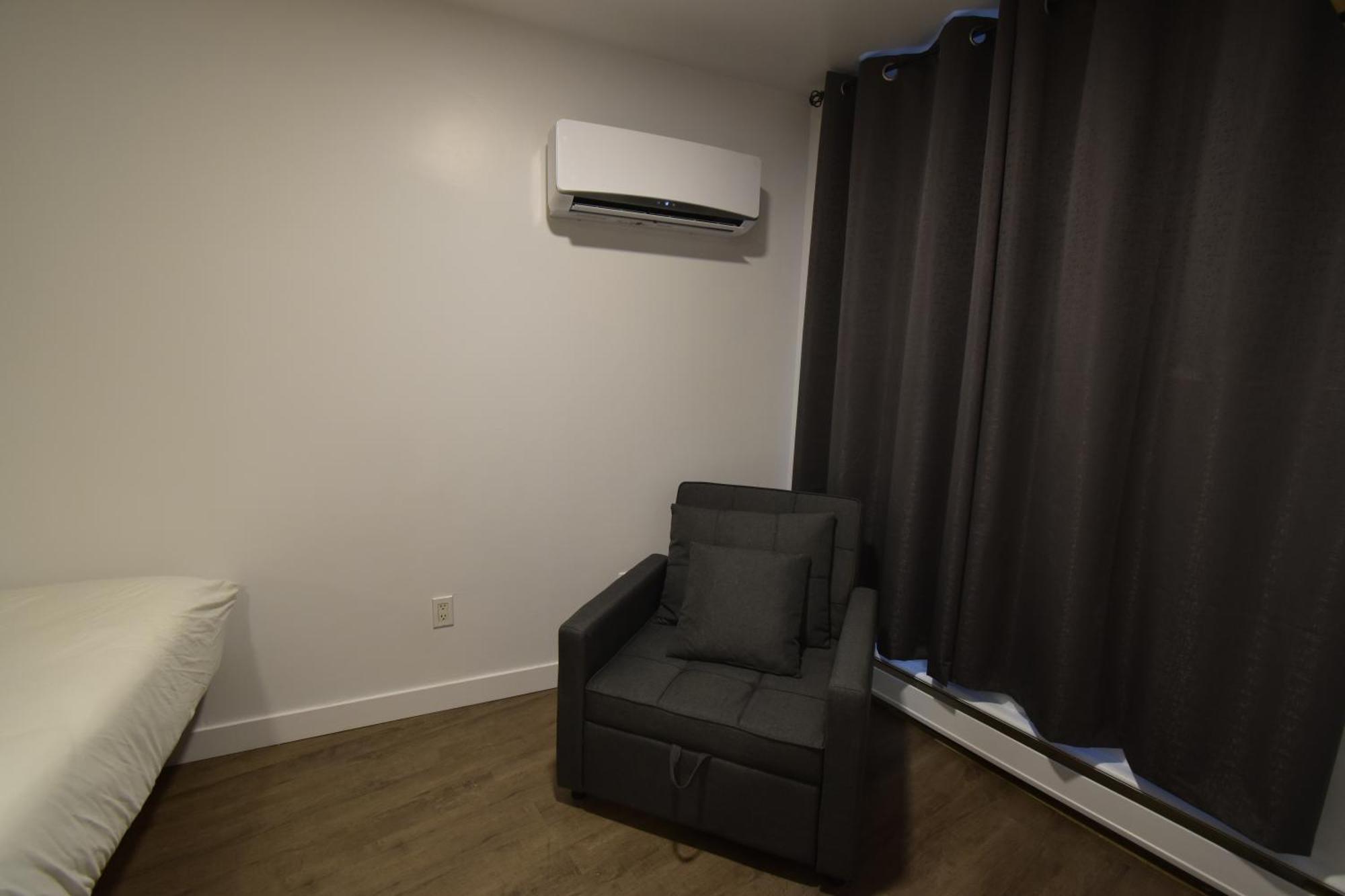 Motel Anf Дръмондвил Екстериор снимка